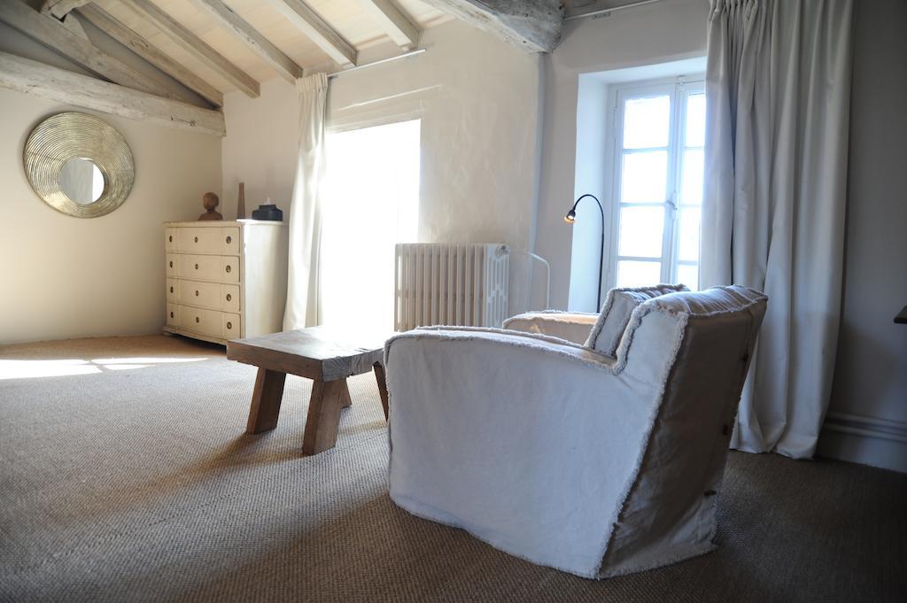לינה וארוחת בוקר Perignac  Chateau De Lerse חדר תמונה