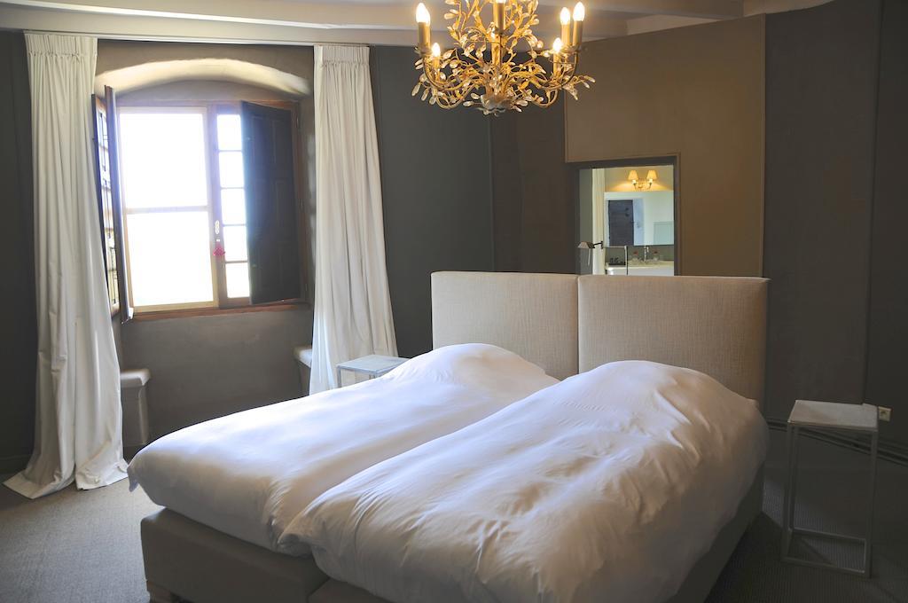 לינה וארוחת בוקר Perignac  Chateau De Lerse חדר תמונה